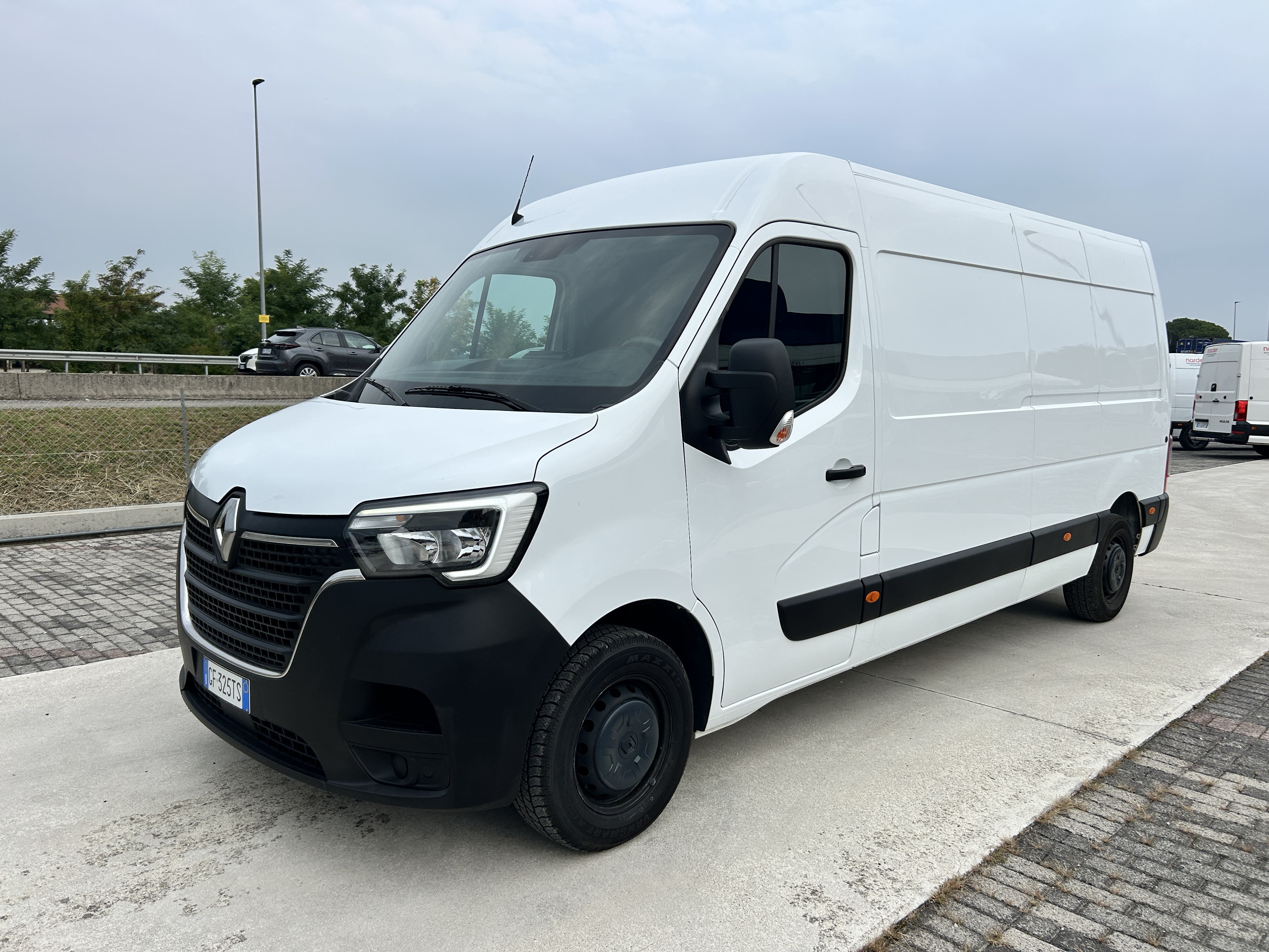 RENAULT MASTER L3H2