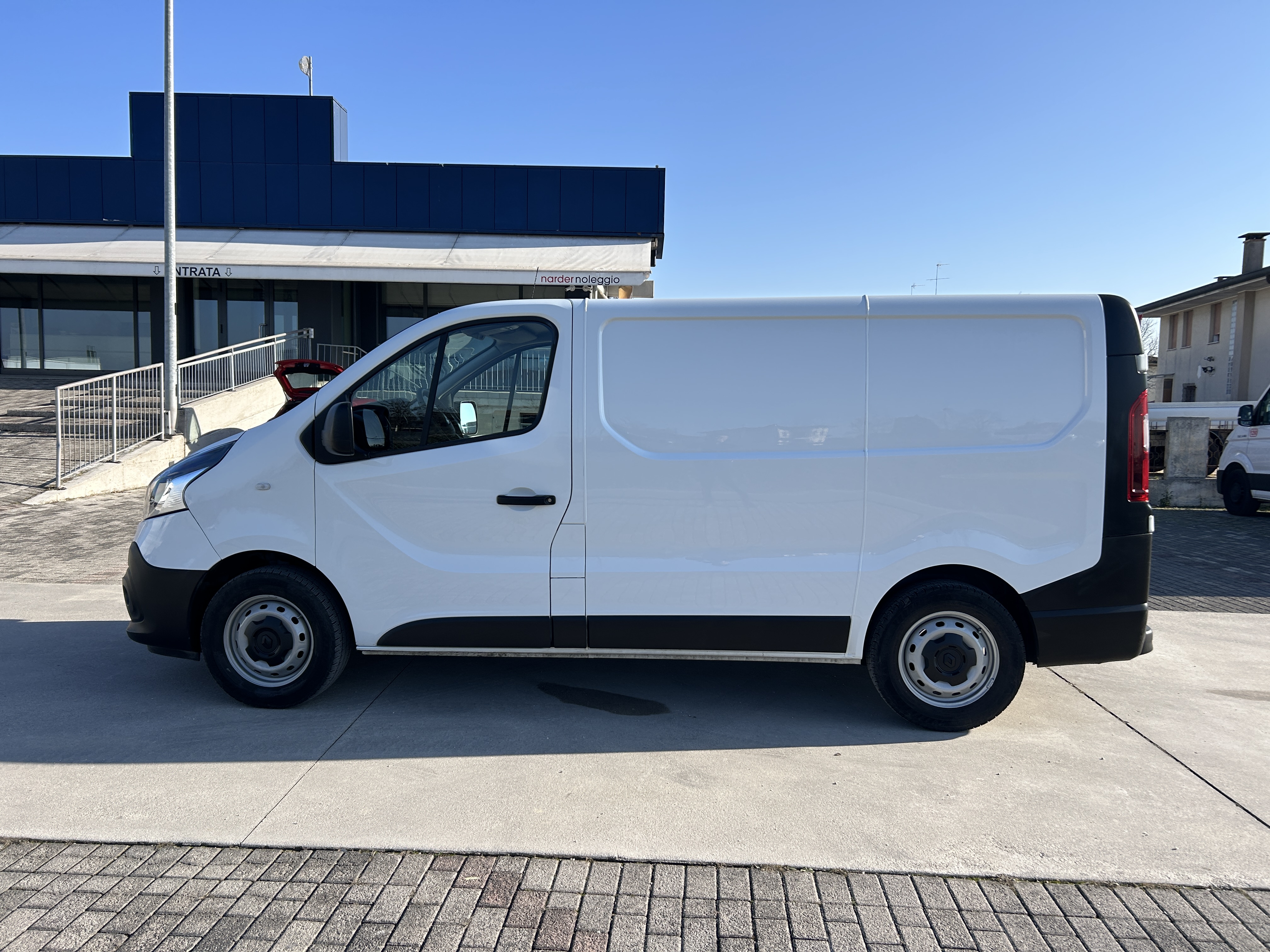 RENAULT TRAFIC L1H1