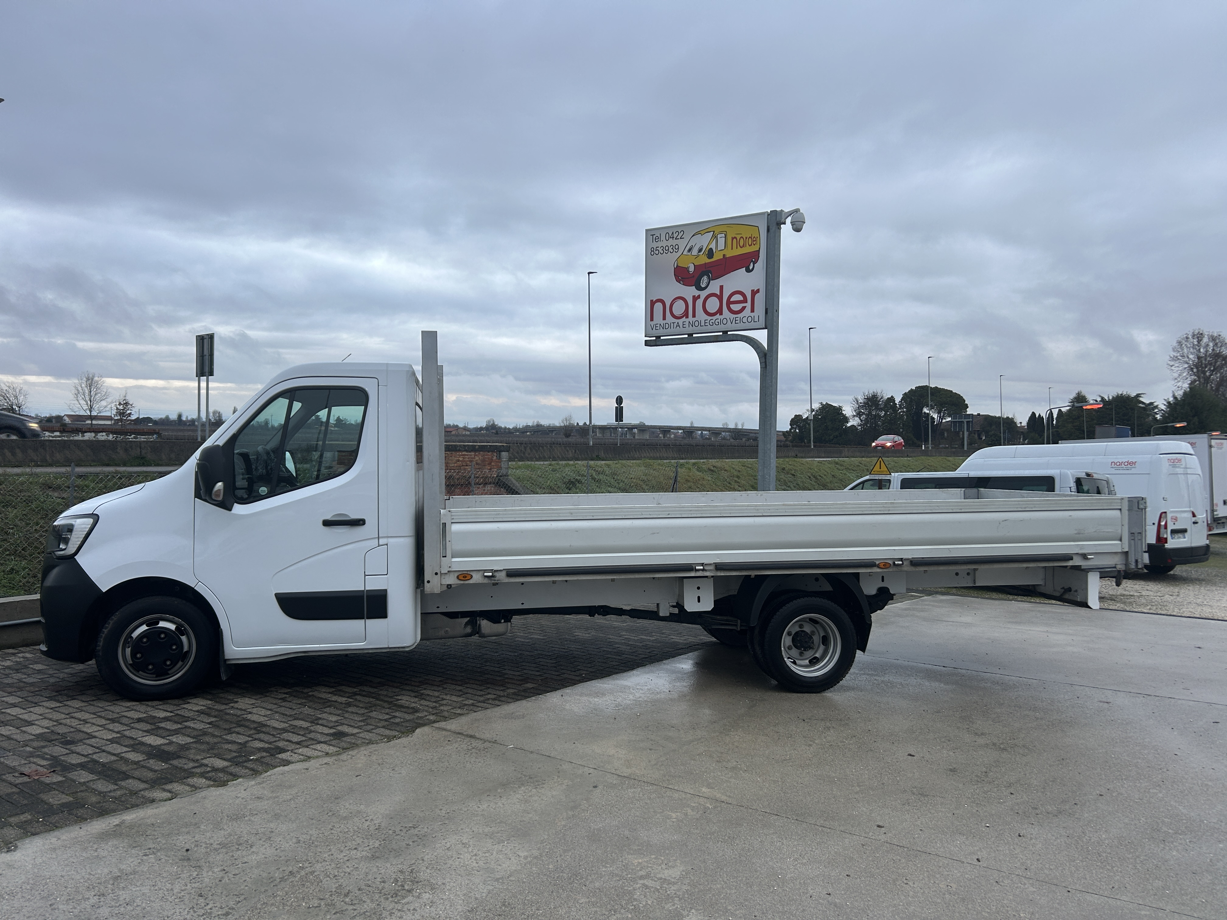 RENAULT MASTER CASSONE 5.20