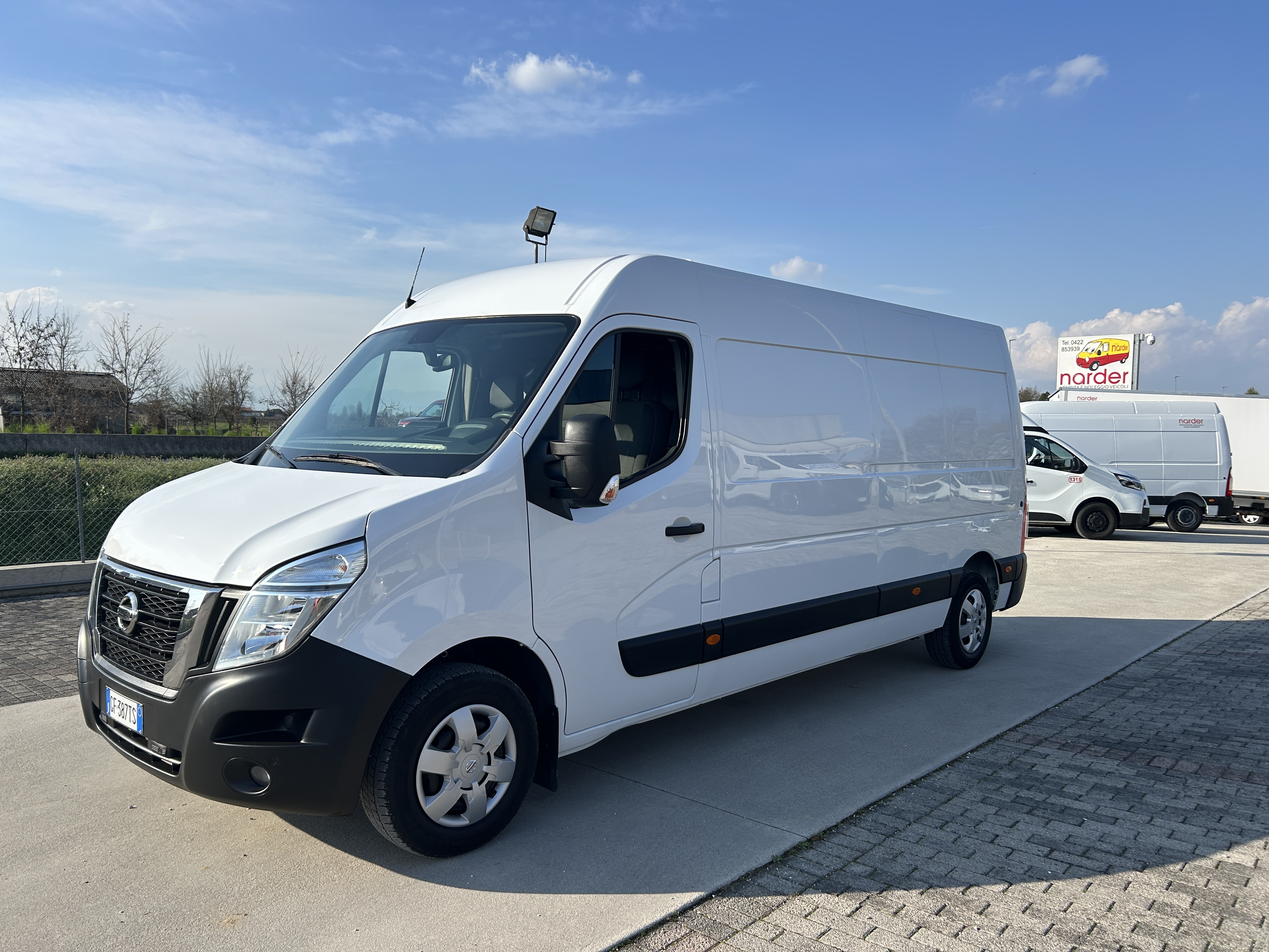 NISSAN NV400 L3H2