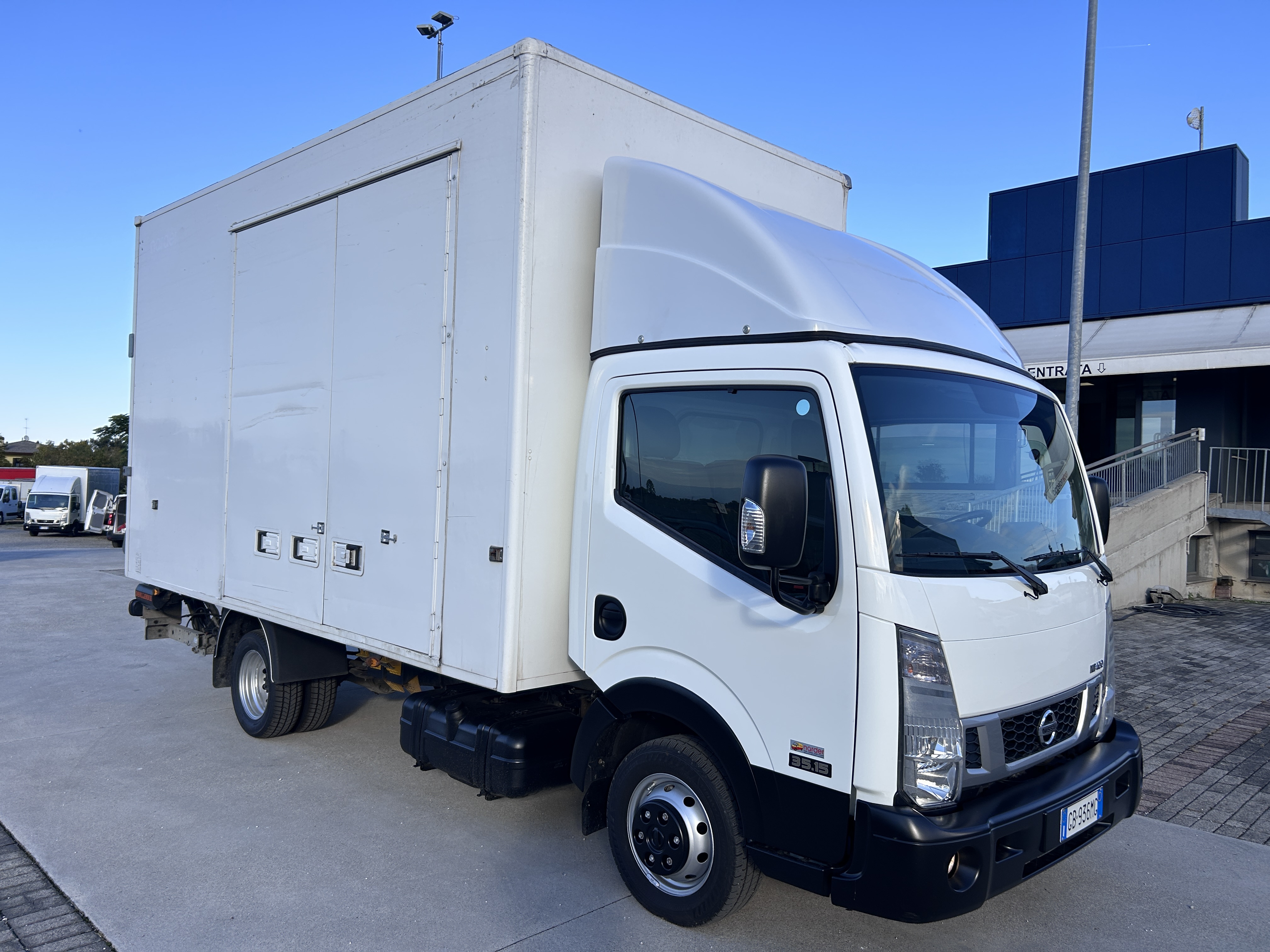 NISSAN NT400 SPONDA IDR.