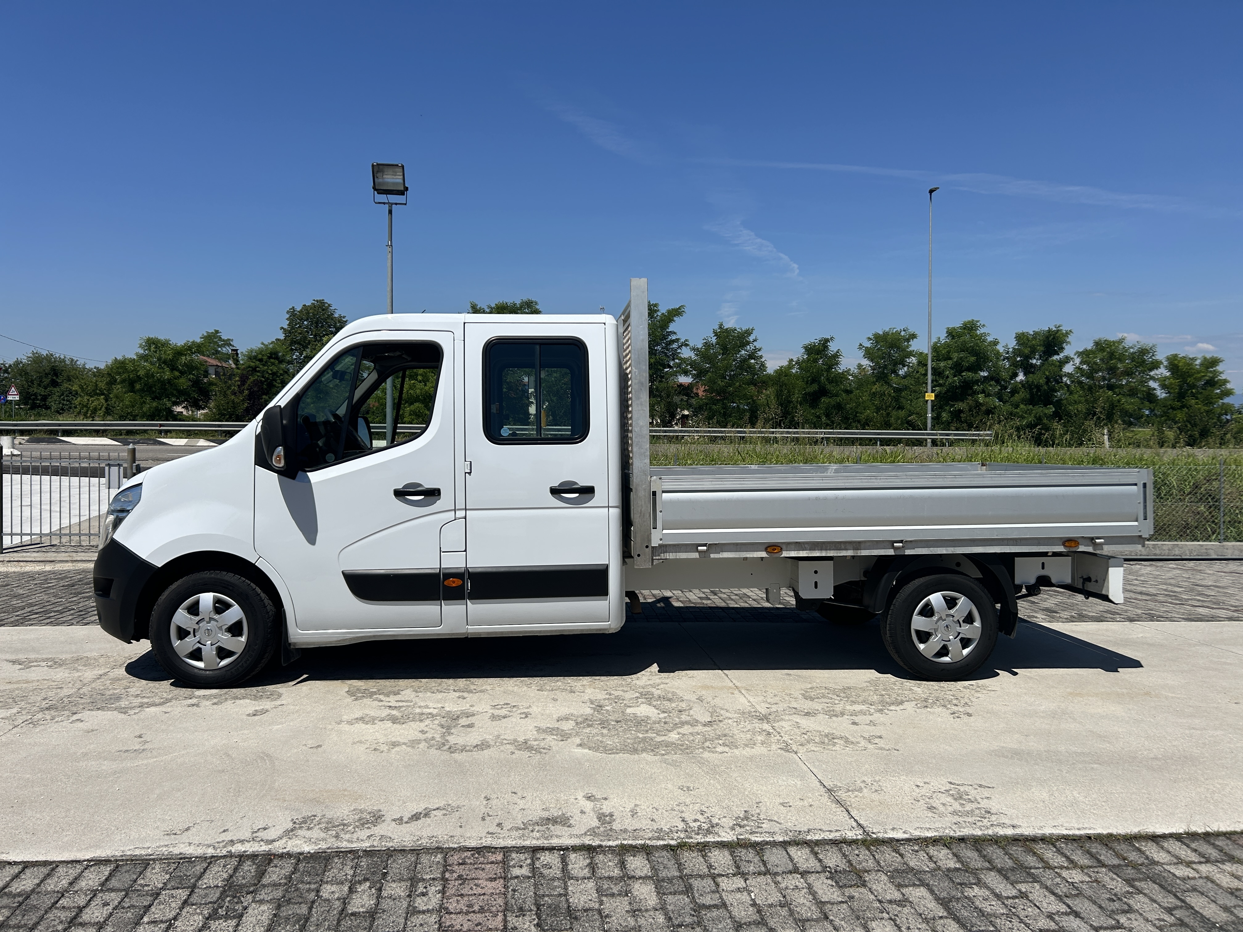 NISSAN INTERSTAR DOP.CAB.