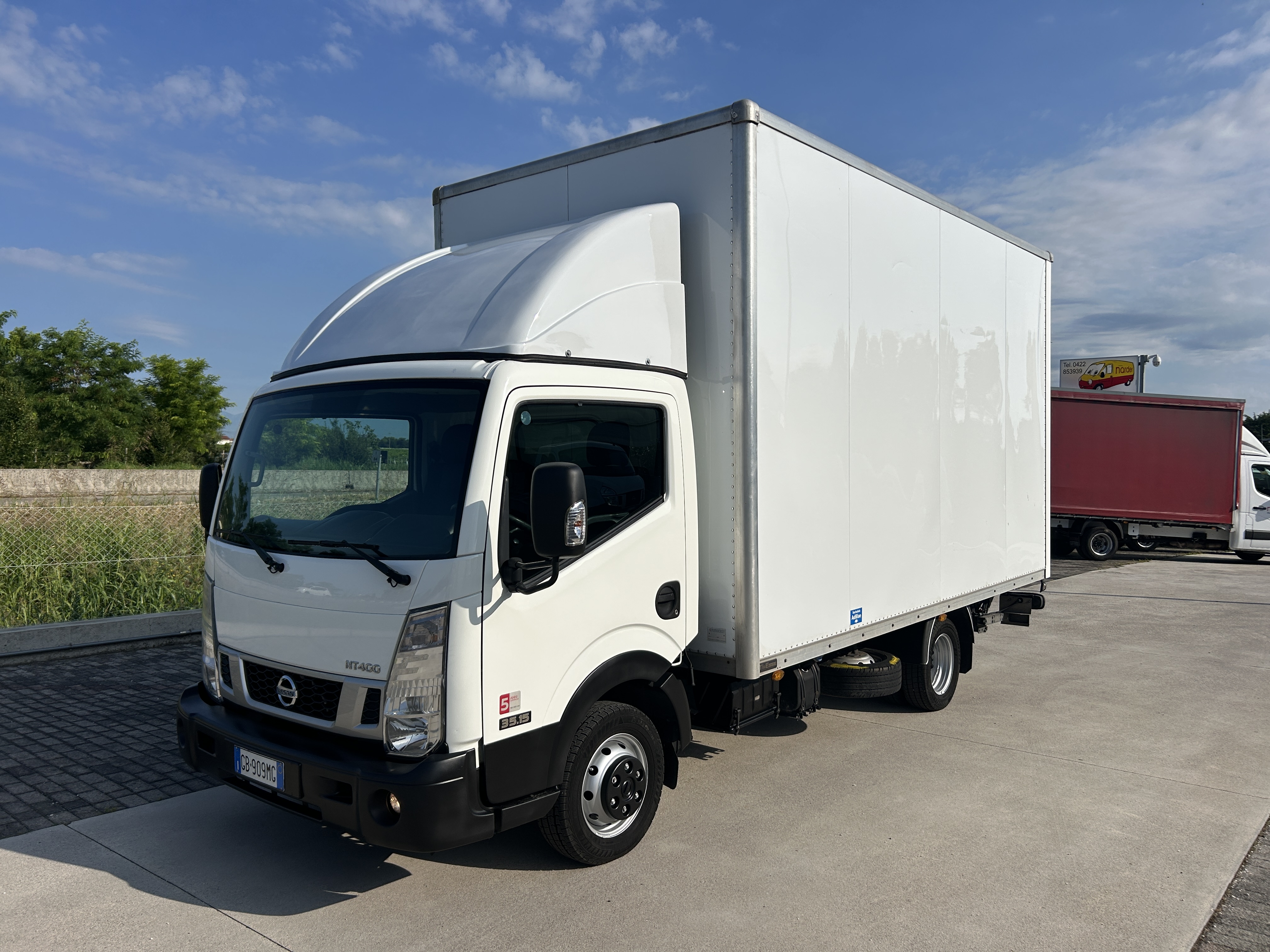 NISSAN NT400 SPOND IDR.